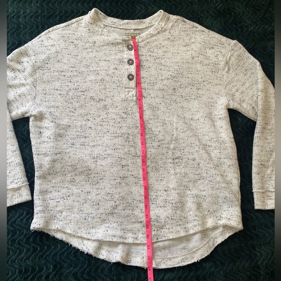 Urban Outfitters Med. tunic white & grey sweater - Picture 2 of 4